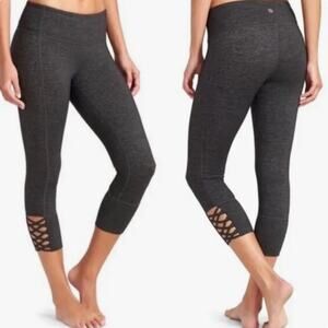 Athleta Mind Over Mat Capri Leggings Black Heather  Size Small